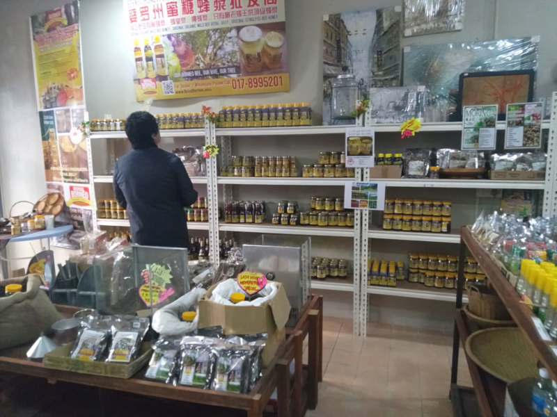 Chef Alvin Leung visit to Royal Borneo store.